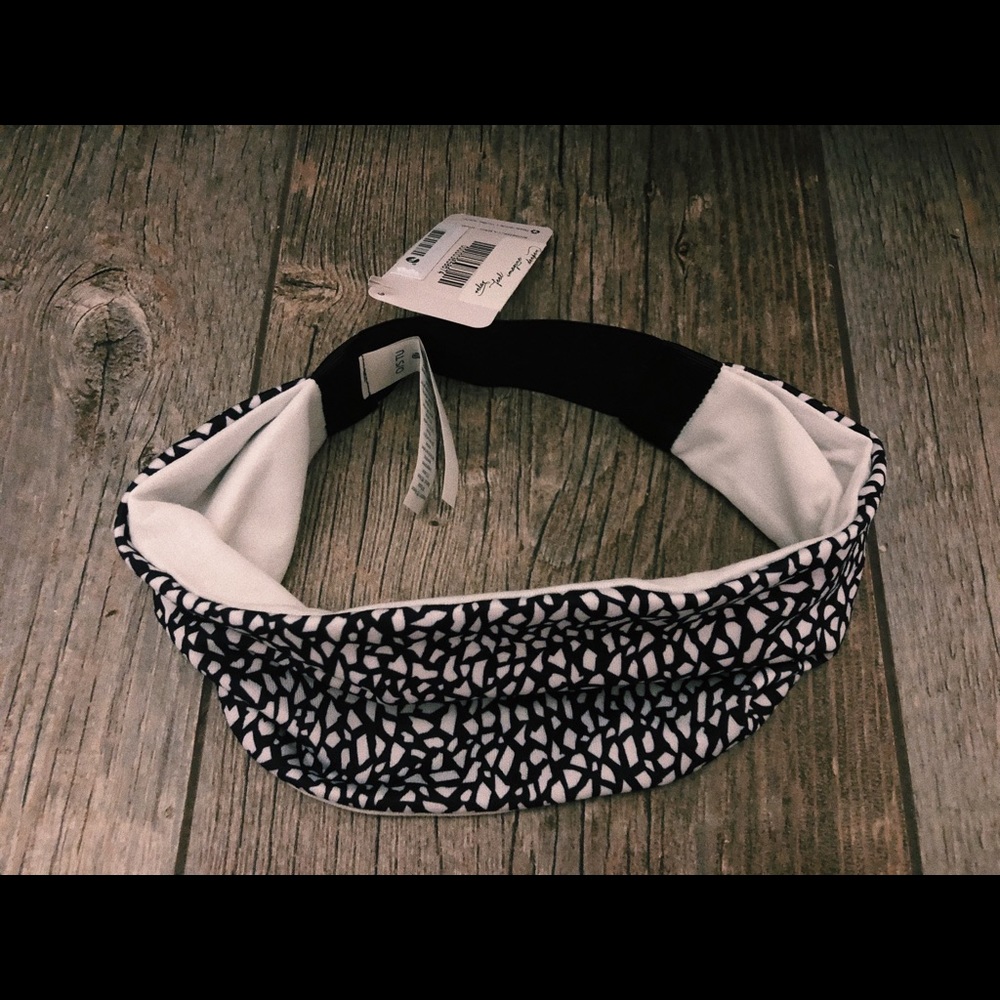 Lululemon Fringe Fighter Headband